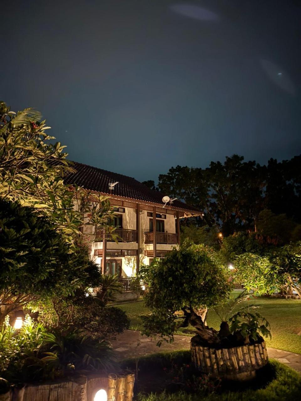 Singgahsana Villa Langkawi Kuah Esterno foto